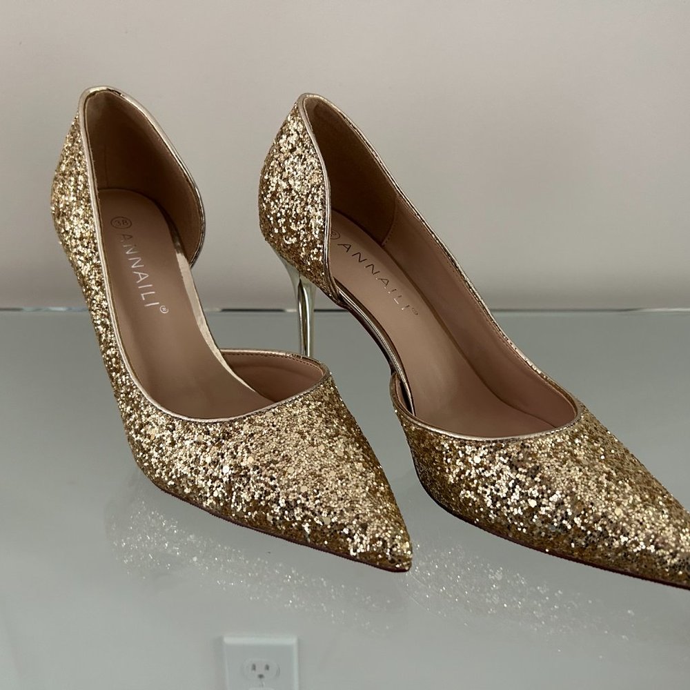 Gold Closed-Toe Pumps - Picture 5 of 8